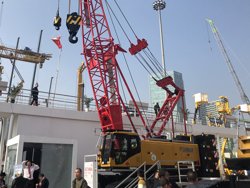 
                Meilleur Prix Produit télescope de 100 tonnes Boom Crawler Crane SCC1000A
            