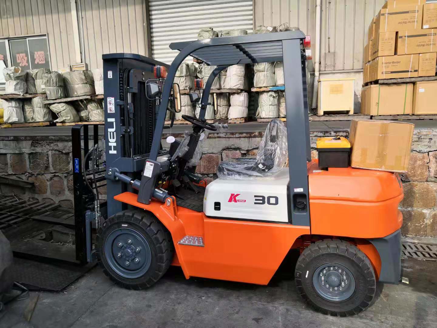 Cheap Price New Heli Brand Cpcd30 3ton Diesel Forklift Cpcd30 with Side Shift