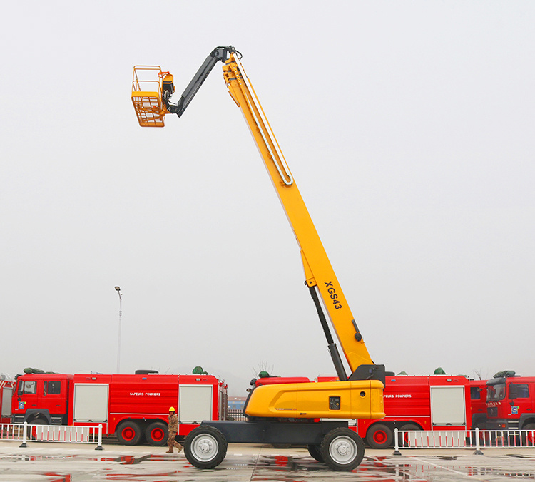 
                China 43m Mobile Boom Lifts Xgs43 Teleskoplift-Plattform
            