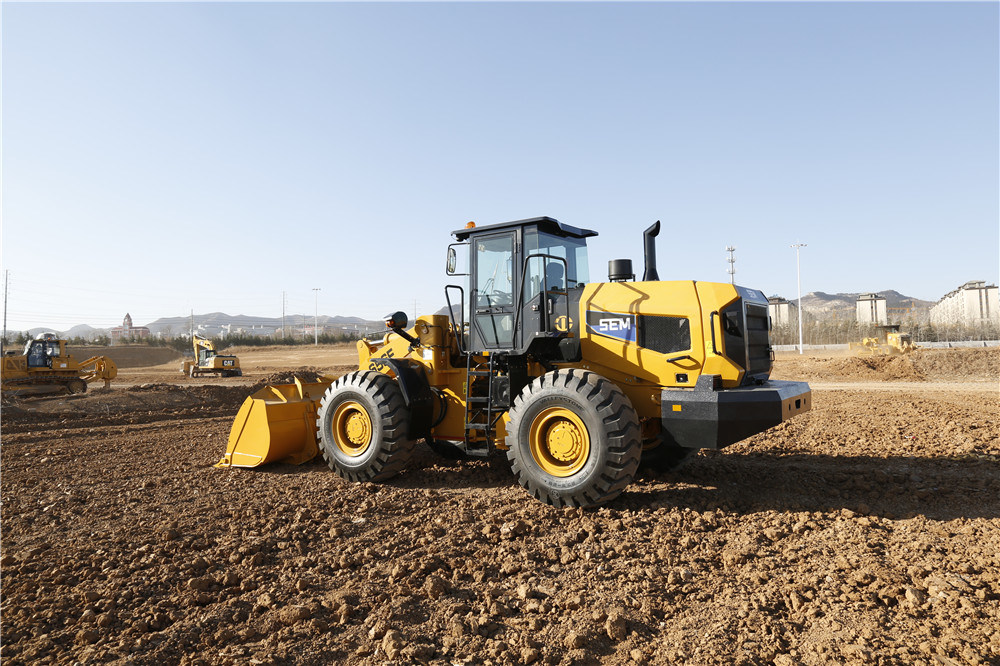 China 5500kg Wheel Loader Sem656f Articulated Loader