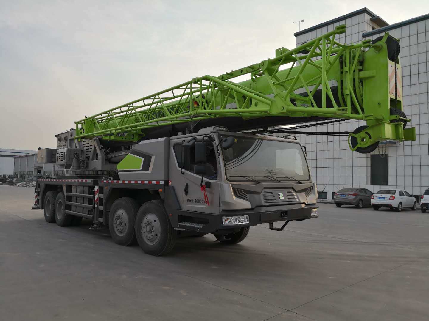 China Brand Six Hydraulic Lattice Boom 70t Mobile Truck Crane Ztc700