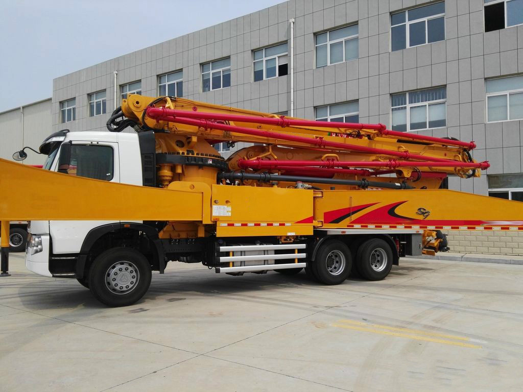 
                中国の有名なブランドの移動式コンクリートポンプトラック Hb37 の販売のため
            