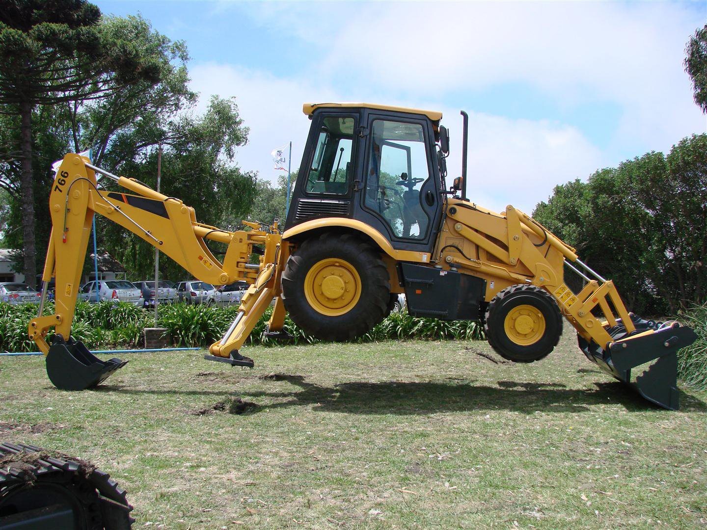 Construction Machinery 8ton Small Backhoe Loader Clg766