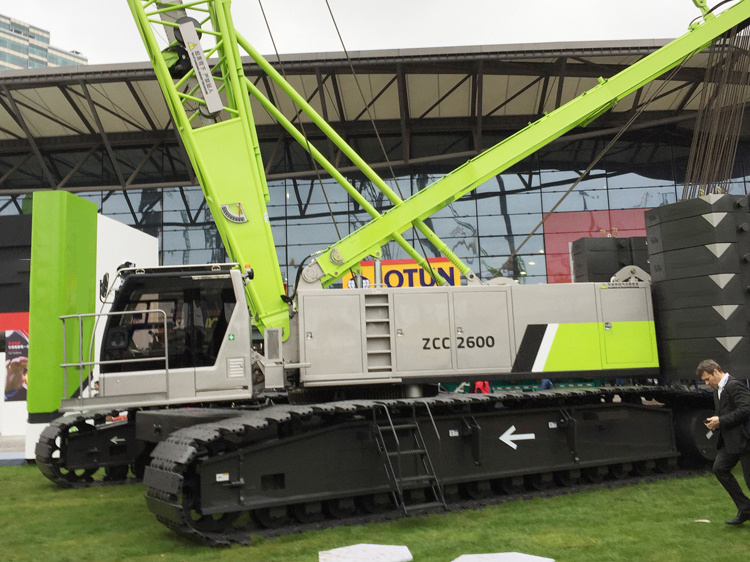 
                Económico Zoomlion 260 Ton Crawler Crane Zcc2600 para la venta de pozos
            