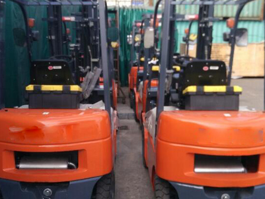 Cpcd15 Heli 1.5 Ton 4 Wheel Diesel Forklift for Sale