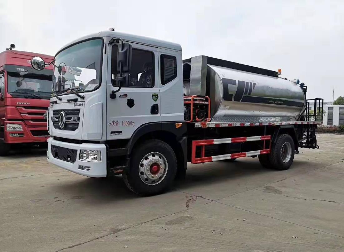 
                동펑 Euro5 180HP 7m3 아스팔트 유통업체 트럭
            