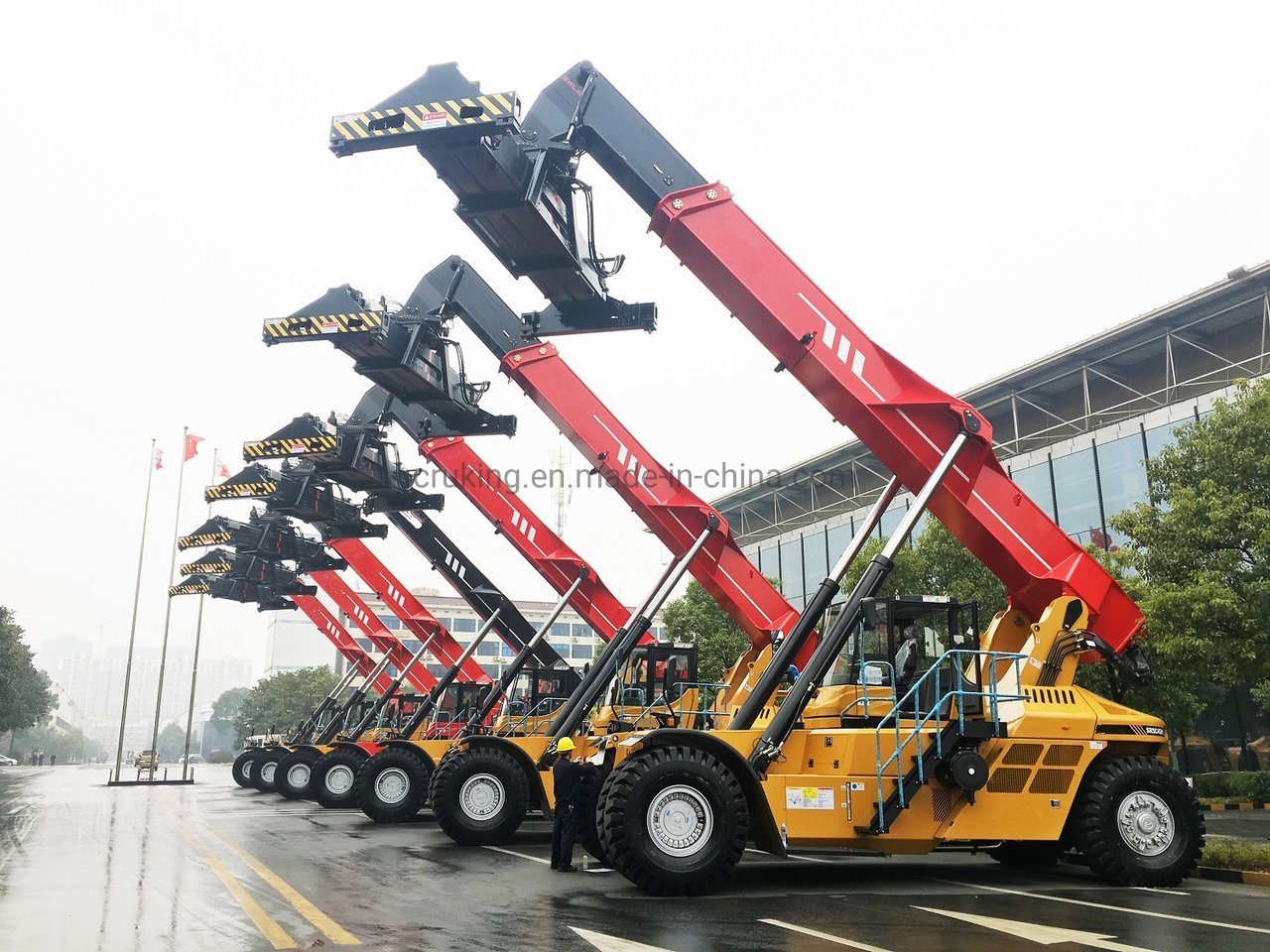 China 
                Alimentação de fábrica Srsc45 45 Ton contentor reach stacker para venda
             fornecedor