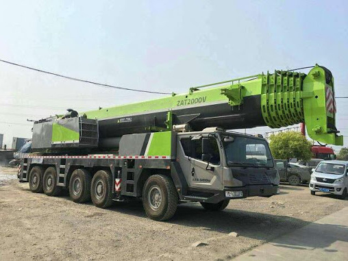 
                Grúa todoterreno de Zat2000 200 toneladas de buen rendimiento
            
