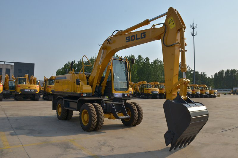 High Efficiency 15ton Wheel Excavator E7150f Excavators