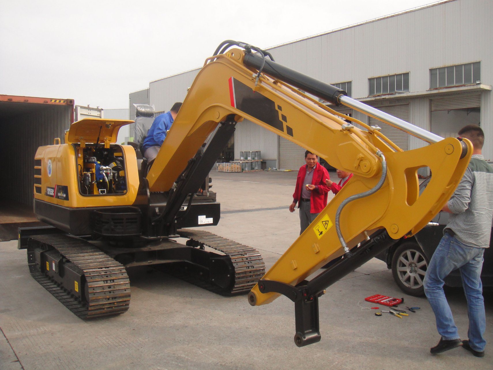 Hot Sale Construction New Hydraulic Sy55c 5.5 Ton Crawler Excavator