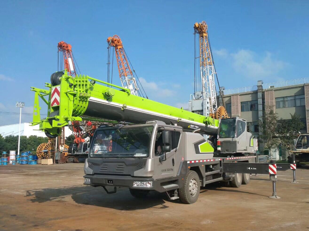 Chine 
                Hot la vente de 25 tonne Construction Truck Crane Ztc250V pour la vente
             fournisseur