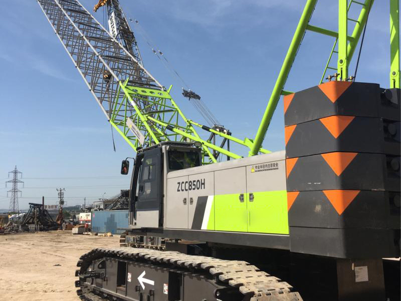 Lifting Cranes 85 Ton Mobile Crawler Crane Zcc850h with Hooks for Hot Sale