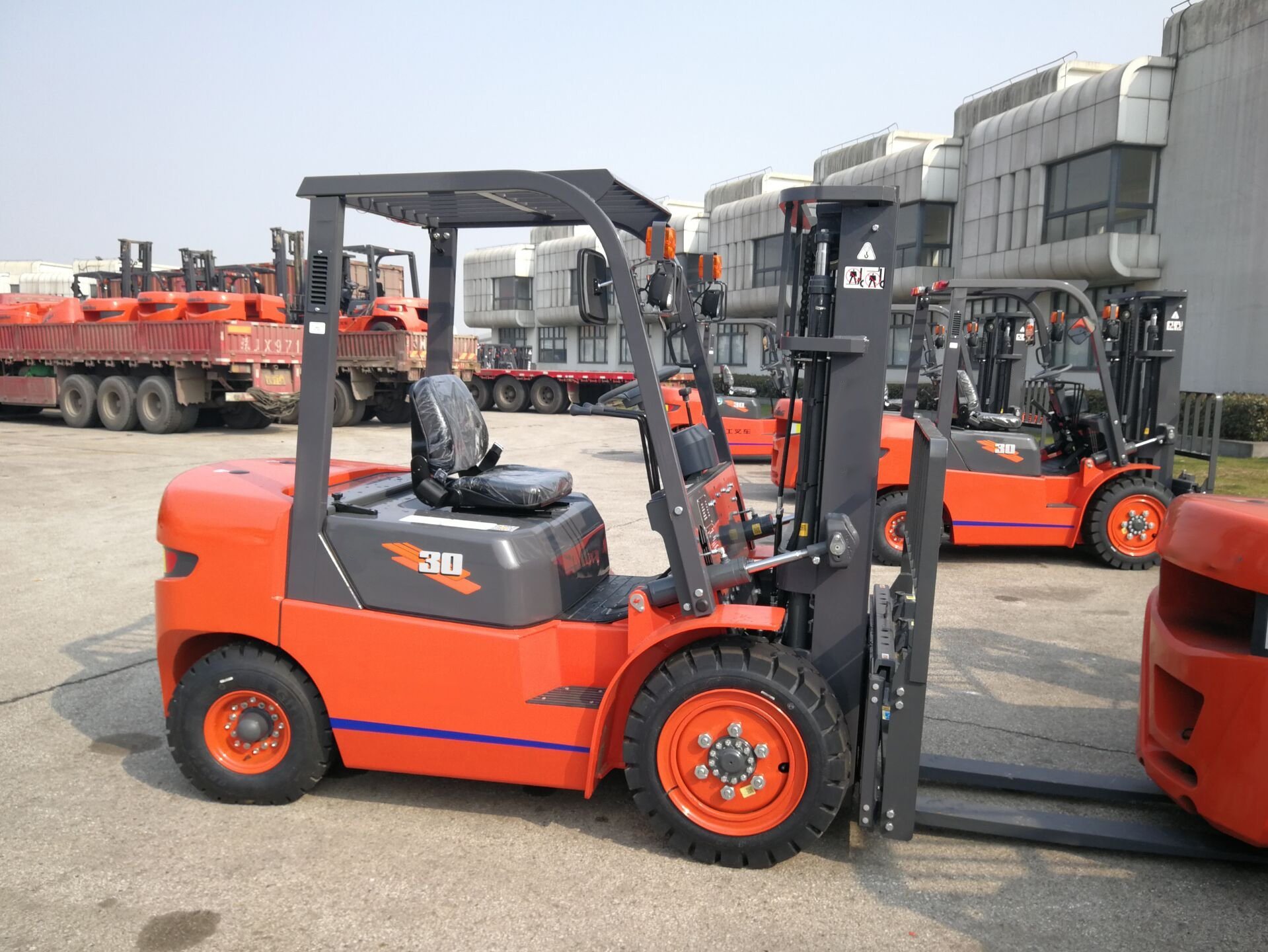 Lifting Equipment 3 Three Triple Stage Mast Forklift Fd30t