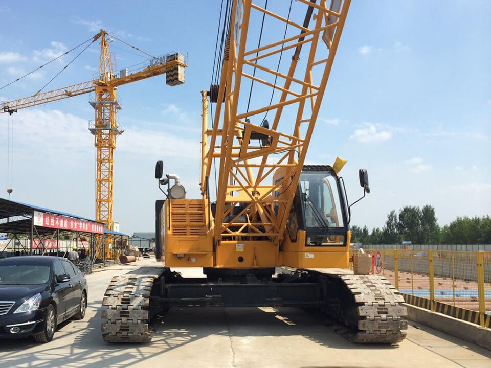 China 
                Hersteller 130 Ton Raupenkrane Xgc130 Konkurrenzfähiger Preis
             Lieferant