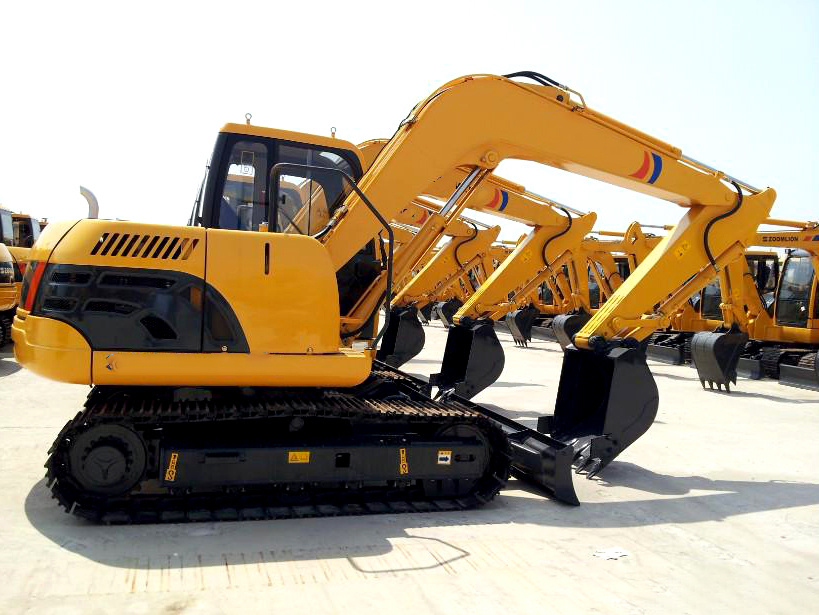 Chine 
                Les fabricants vendent haute 14 tonnes excavatrice chenillée moyenne Ze135e-10
             fournisseur