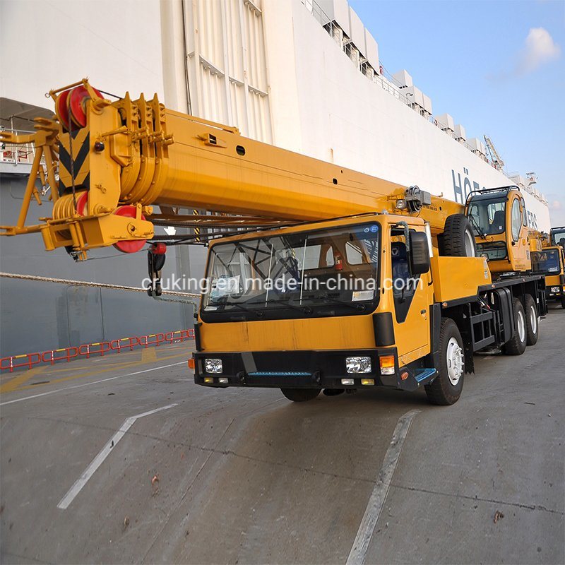 China 
                이동식 크레인 50t 55ton 트럭 크레인 Xct55L6
             supplier