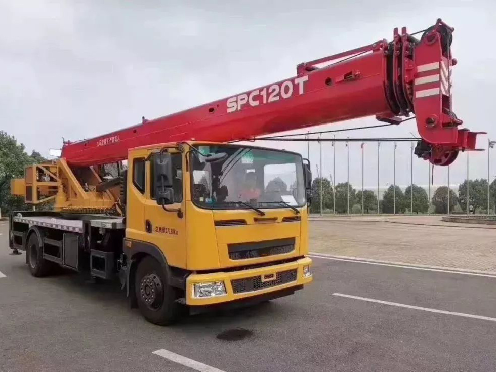 New Design Lifting Machine Crane Mobile with 4 Section Booms Stc120