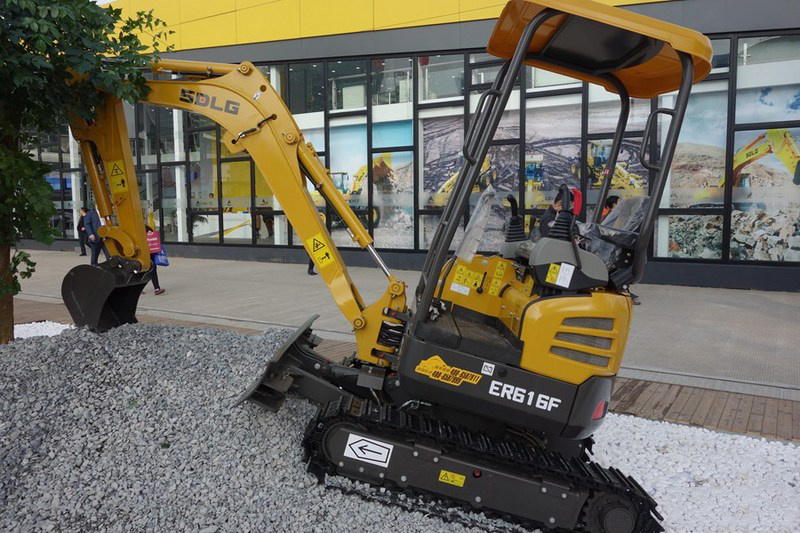 
                Excavadora 1,8ton Er616f original Digger de orugas
            