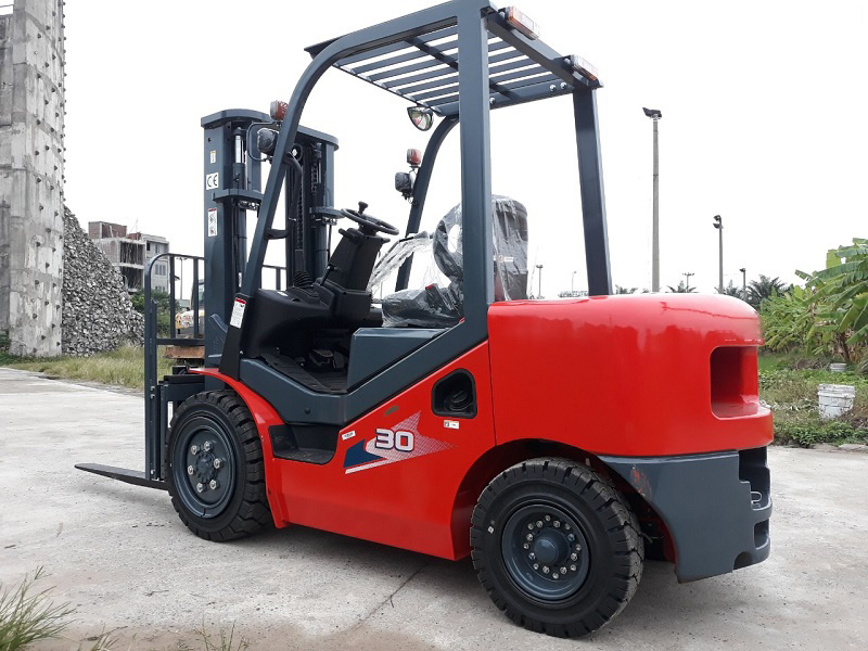 Simple Structure Heli Cpcd30 3 Ton Diesel Engine Forklift with Competitive Price