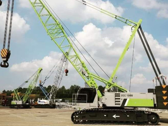 Super Energy Saving Fuel Zoomlion 130 Ton Crawler Crane Zcc1300