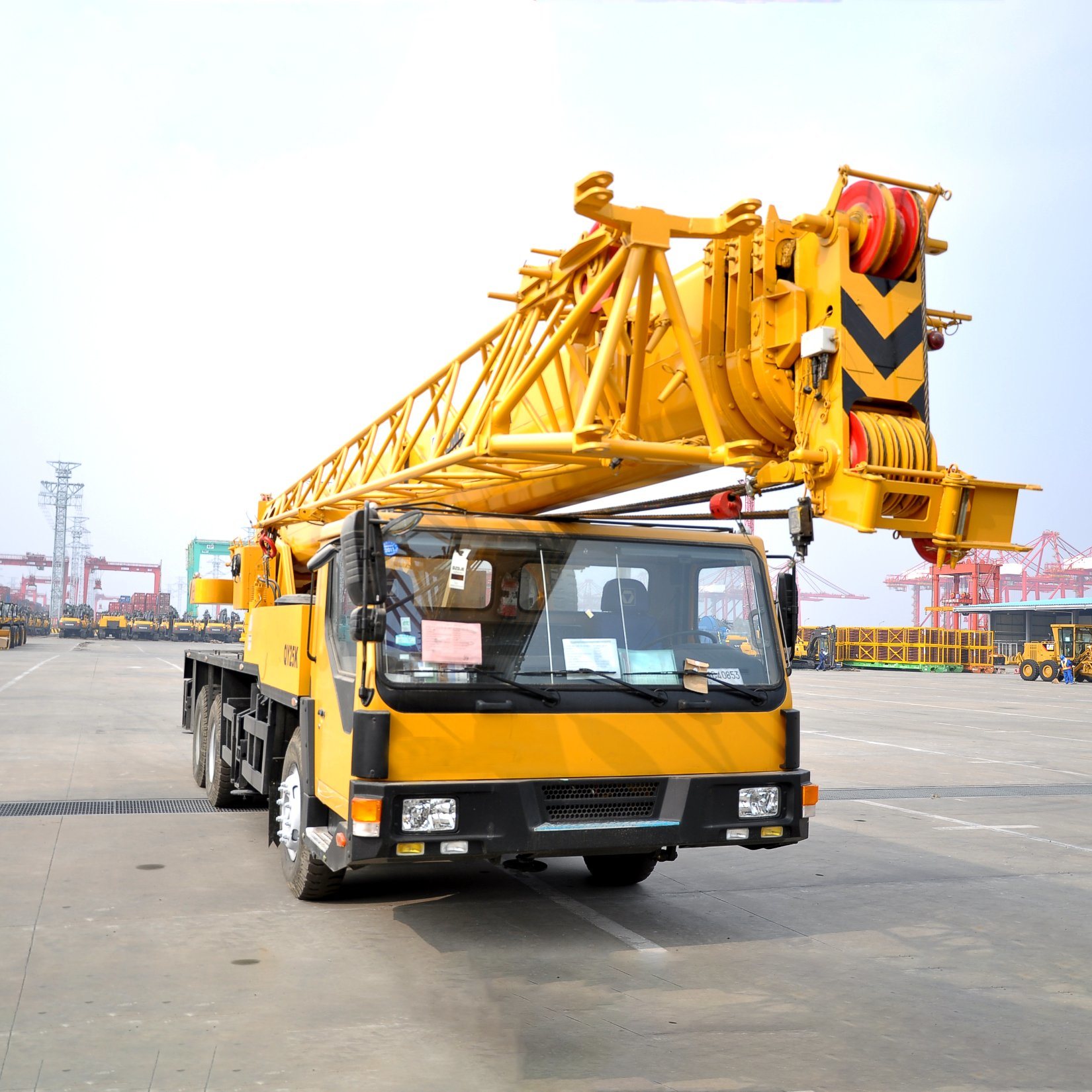 Used Widely 25 Ton Qy25K Truck Crane in Stock