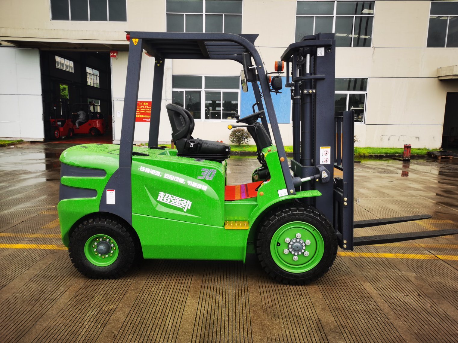 China Supplier Electoral off Road Forklift Electric Mini Forklift