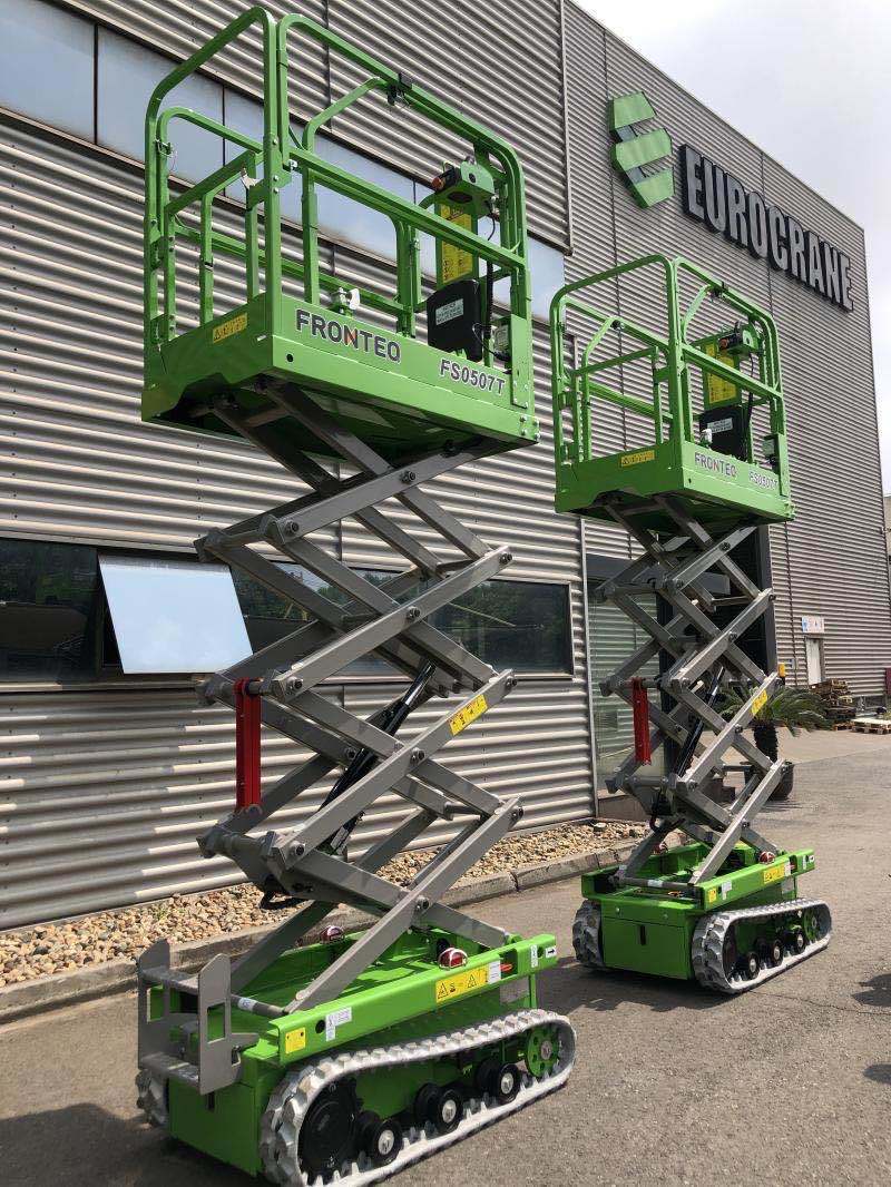 
                Plateforme de travail aérienne à chenilles hydrauliques électriques Scissor Man Lift
            