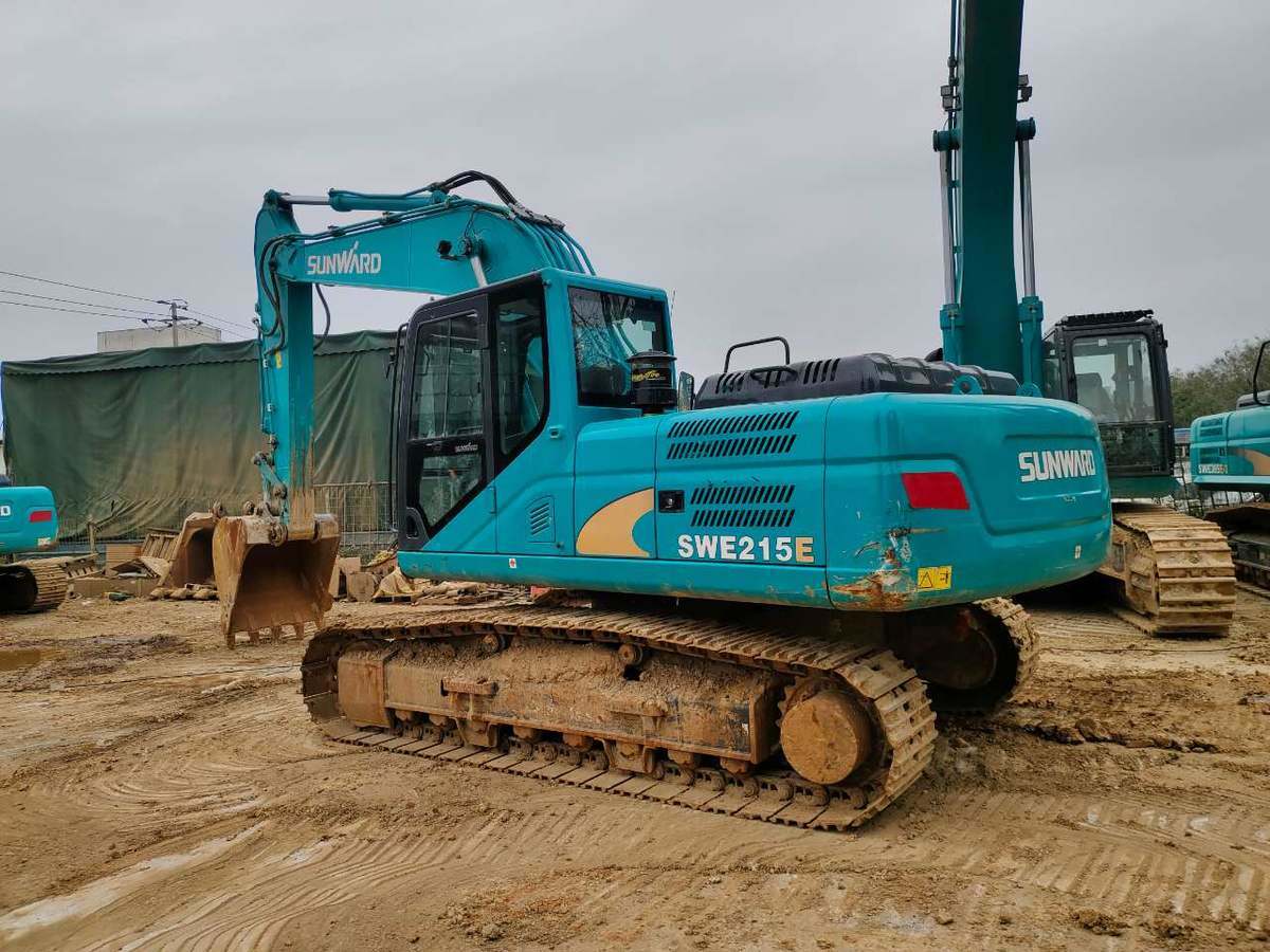 Chine 
                Largement utilisé de 20 tonnes excavatrice chenillée excavatrice chenillée certifiées CE PRIX avec cabine fermée
             fournisseur