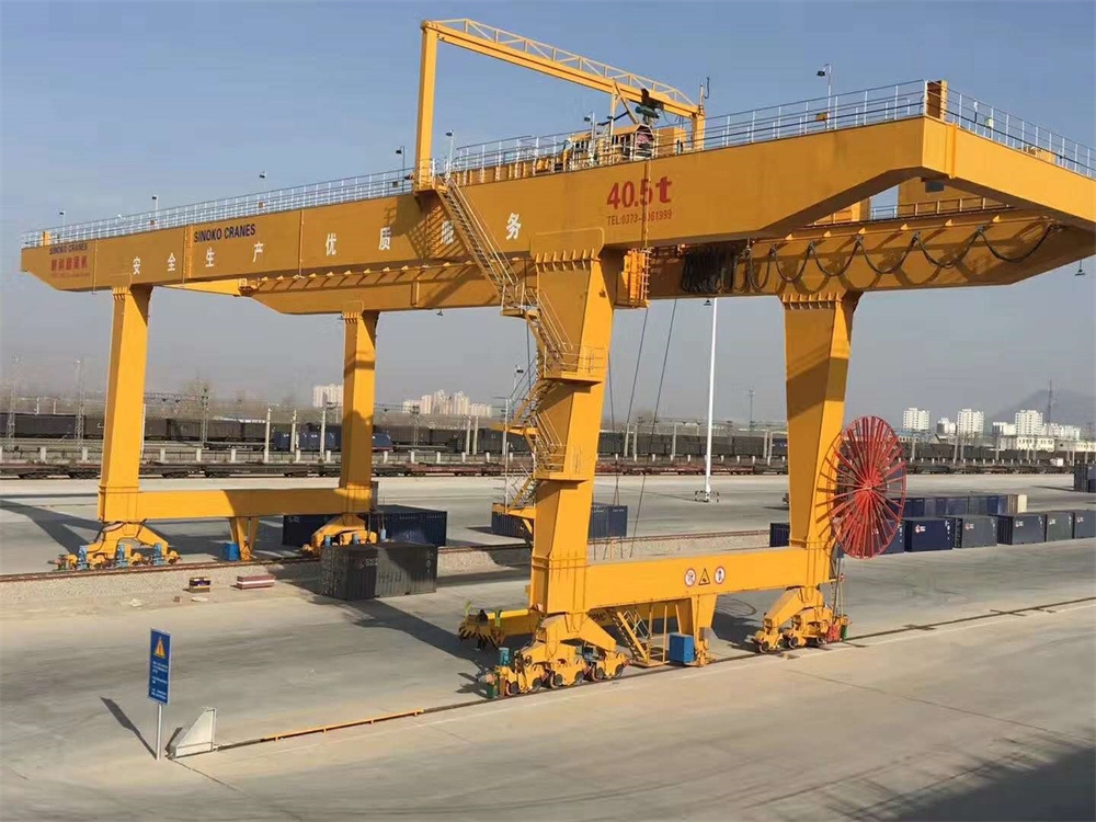 China 
                100ton Double Girder Gantry Crane Bridge Erecting Launching Crane
             supplier