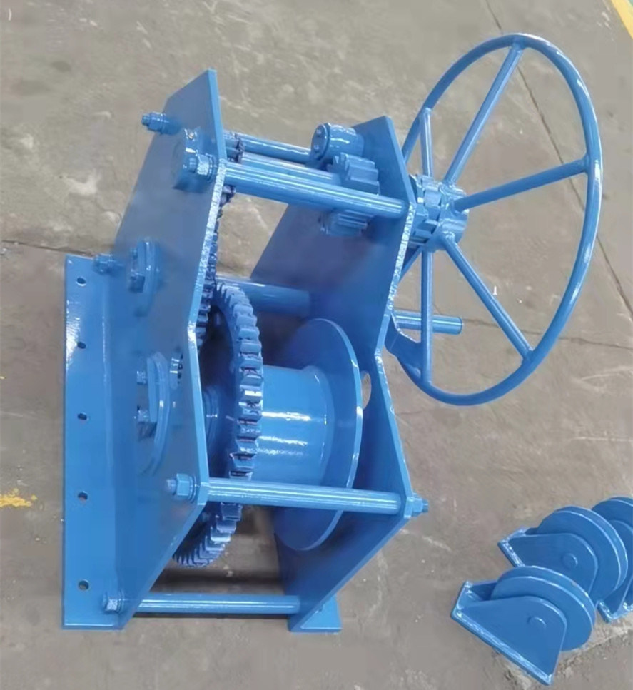 China 
                2000kg Dual Gears Steel Polyester Webbing Strap Manual Winch Boat Winch 2ton Port Used Hand Winch Boat Winch Ship Winch
             supplier