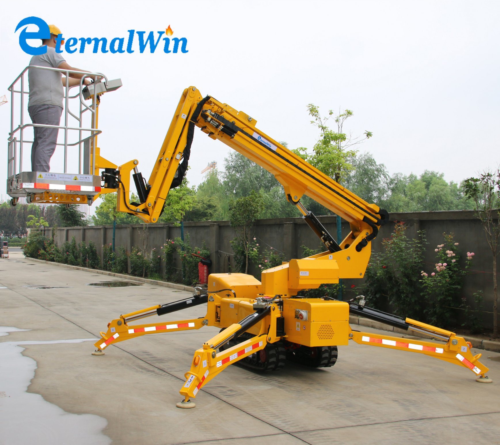 
                Africa Hotesale 3t Geel Construction Crane Mini Spider Lifting Crawler Kraan met mand
            