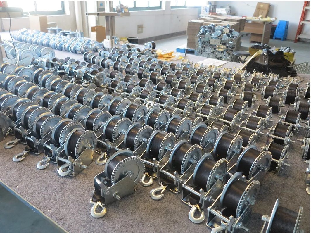 
                Автоматическое торможение ручной работы лебедки 600 фунт 3500фунтов потенциала
            