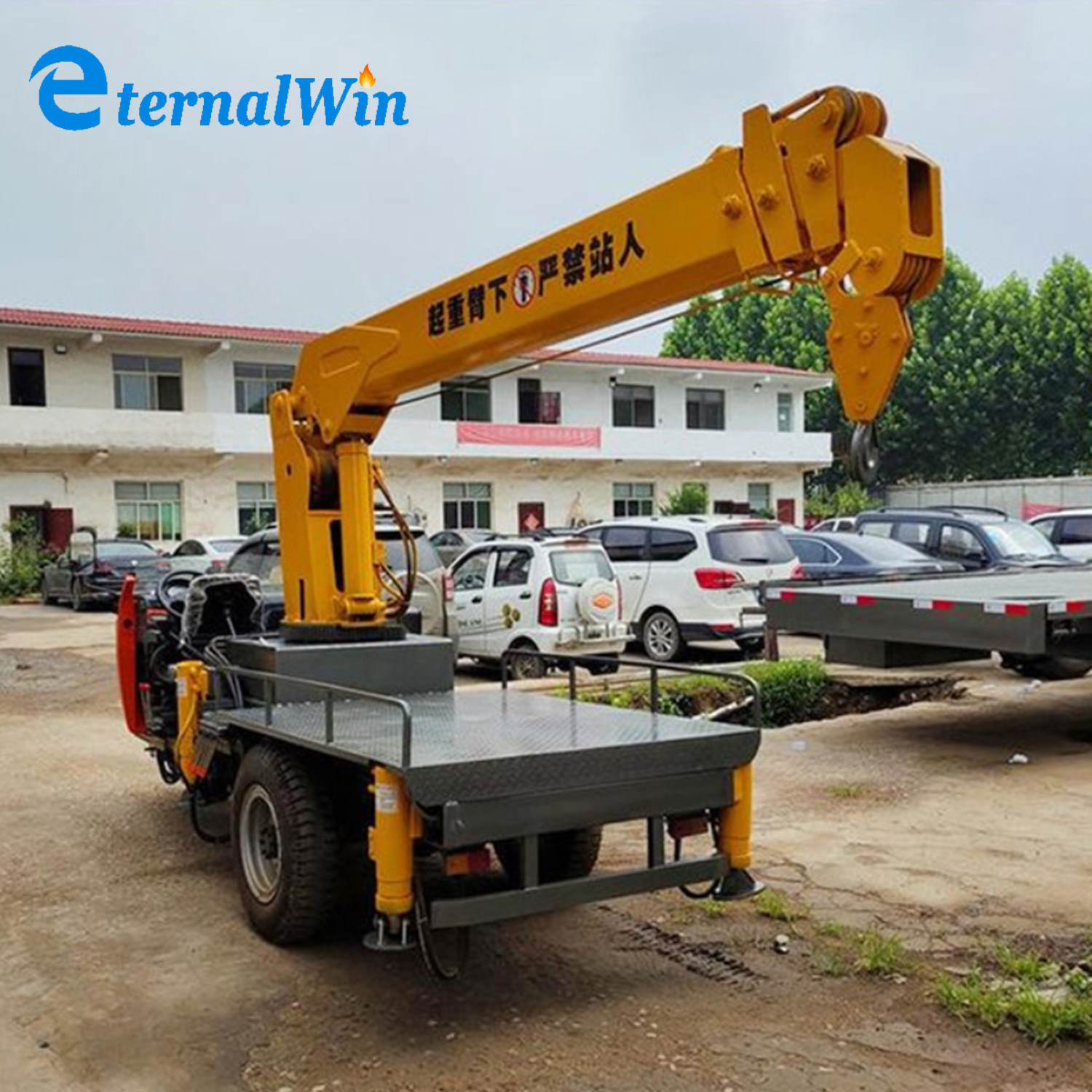 China Manufacturer 6 Ton Hydraulic Telescopic Boom Truck Mounted Crane for Sale