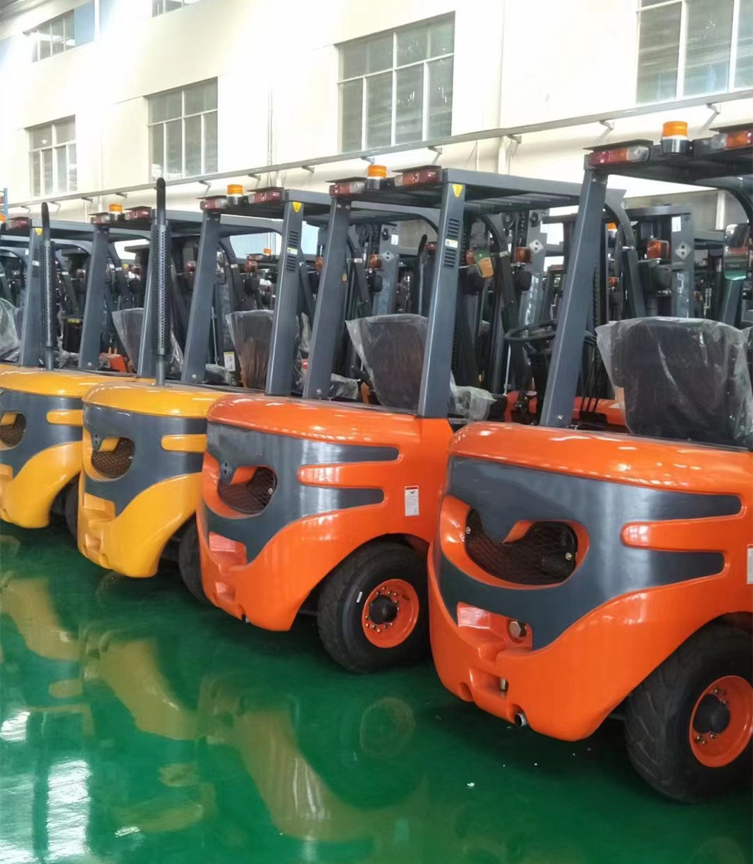 Chinese Brand 3.5ton Closed Driving Cabin Diesel Forklift with Good Pperformance