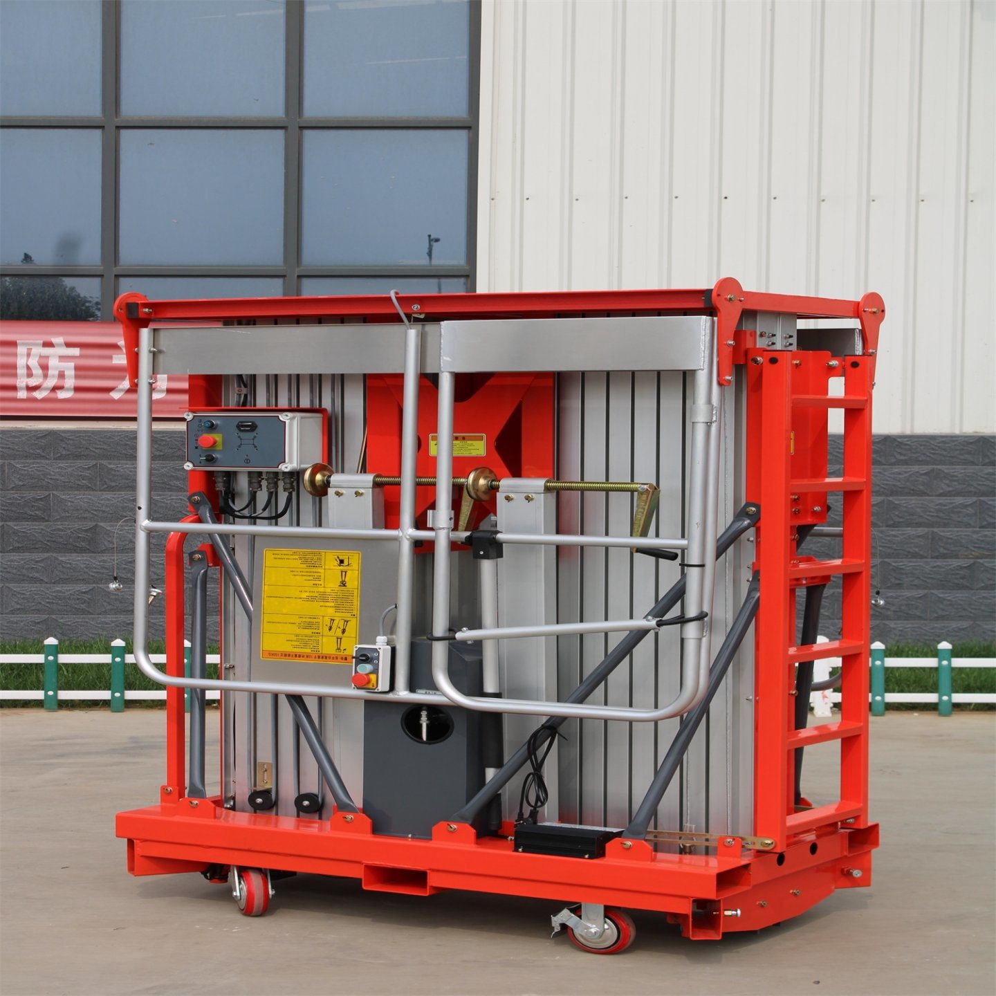 China 
                Cuboid Scissoring Fork Type Working Platform
             supplier