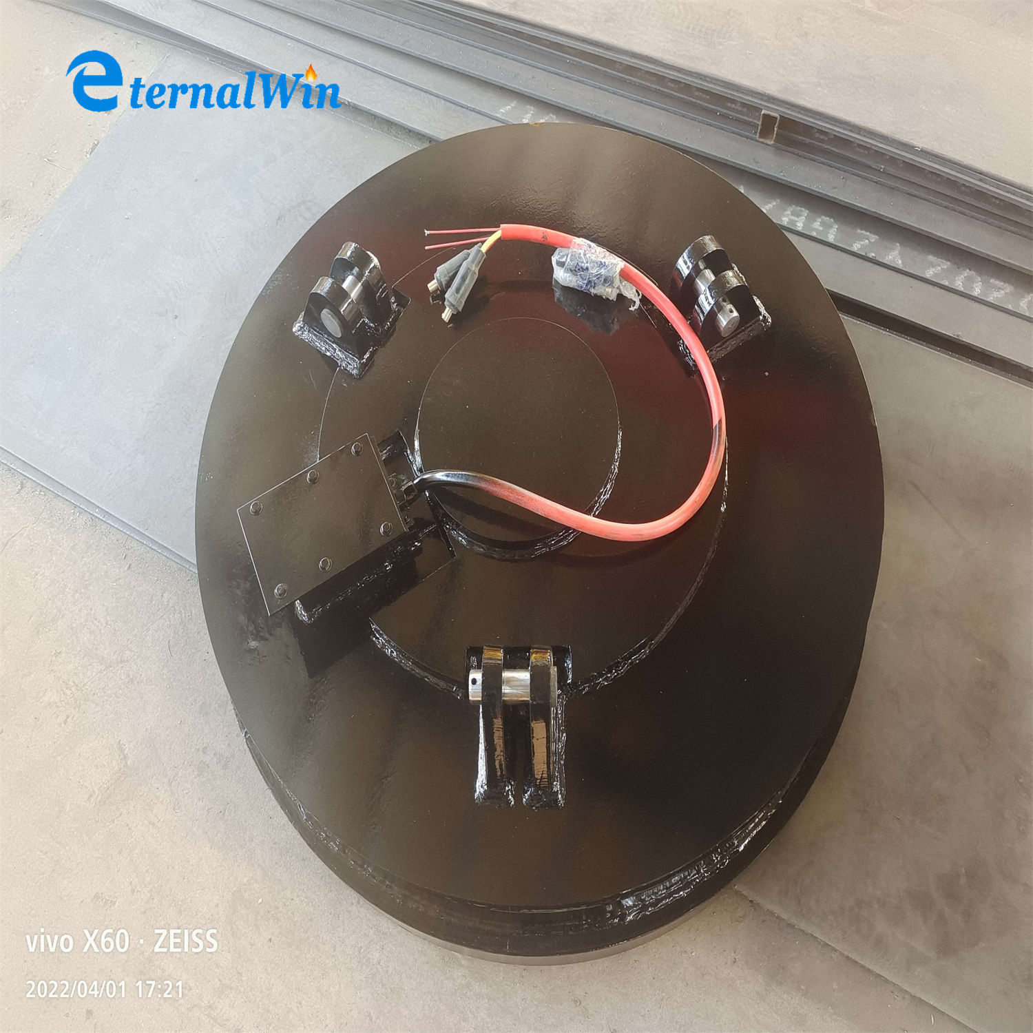 DC 24V Electromagnets Sale, Excavator Circular Lifting Magnet for Scrap Metal,Scrap Metal Lifting Magnets Lifting Electromagnet for Forklifts with a Diamete 1.5