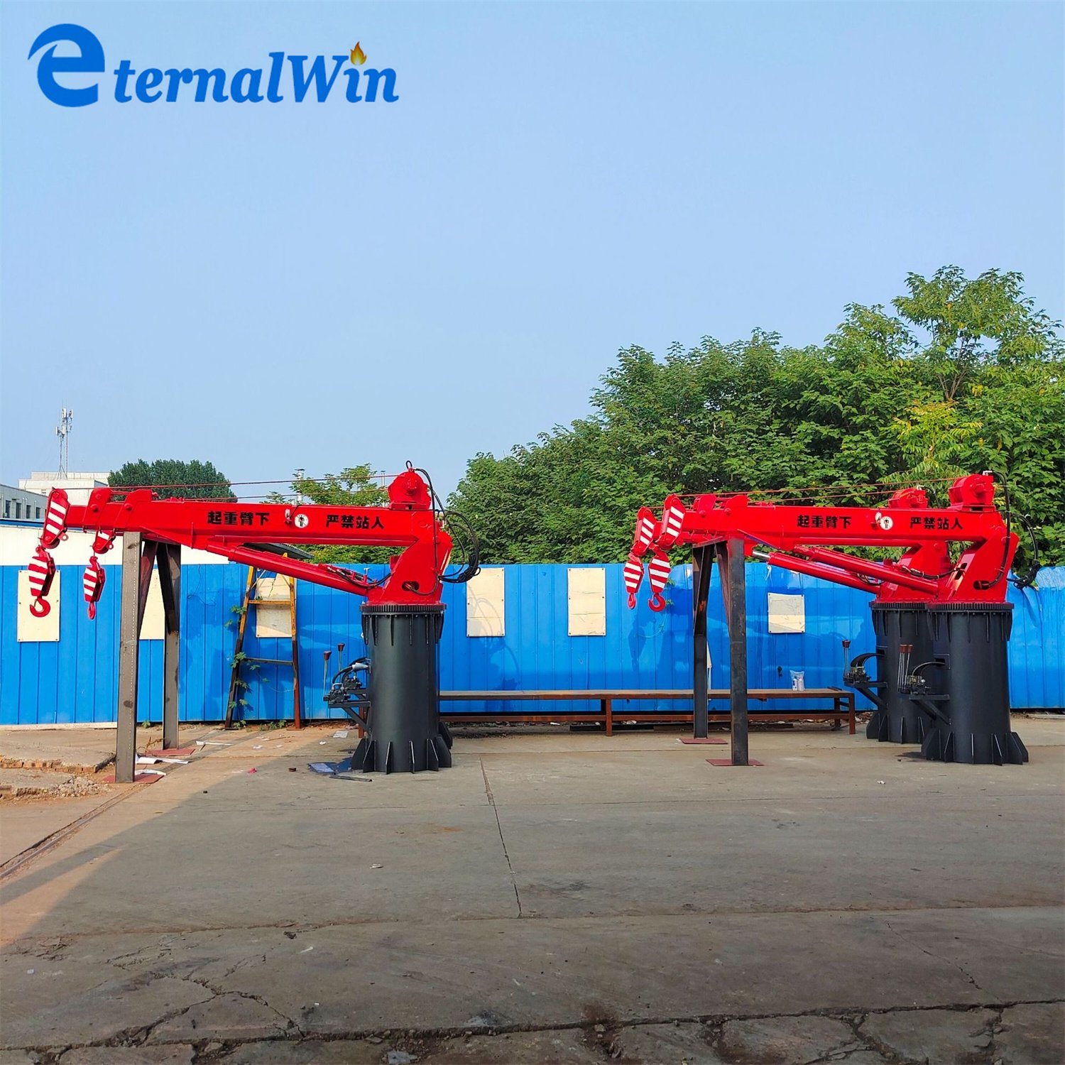 China 
                High Performance Offshore 30 Ton Marine Deck Crane for Sale
             supplier