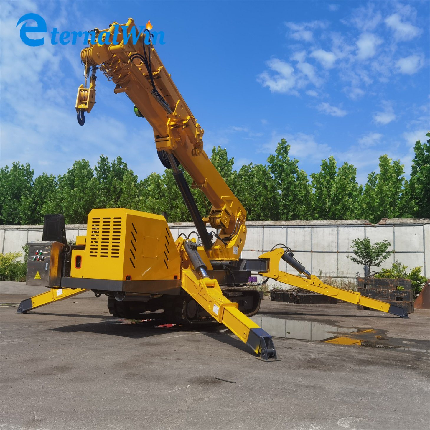 Hot Sale 5 Ton Mini Hydraulic Telescopic Boom 360 Degree Lifting Spider Crawler Crane Price