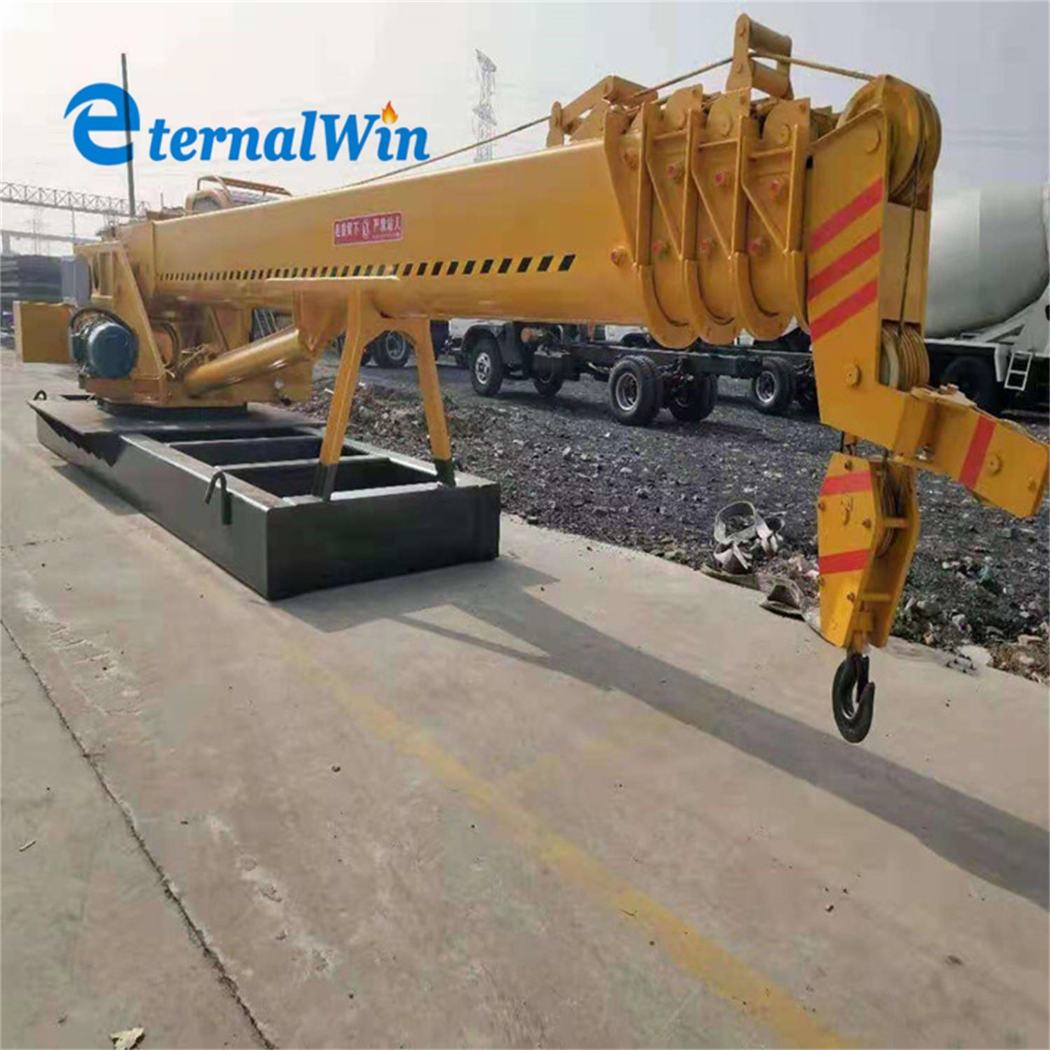 China 
                Dinudillo Telescópico hidráulico Plataforma pedestal Boom cubierta grúa marina
             proveedor