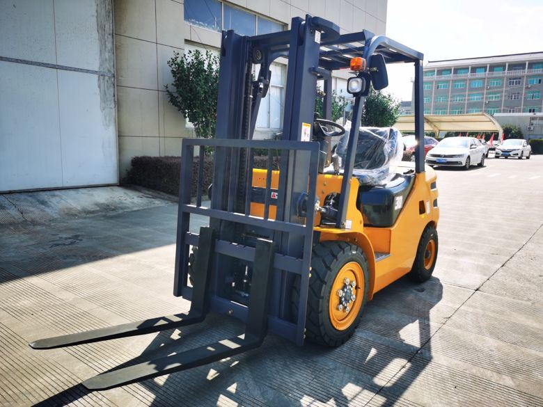 China 
                Materieel Hantering apparatuur Diesel Walkie Stacker Pallet Jack Truck Price
             leverancier