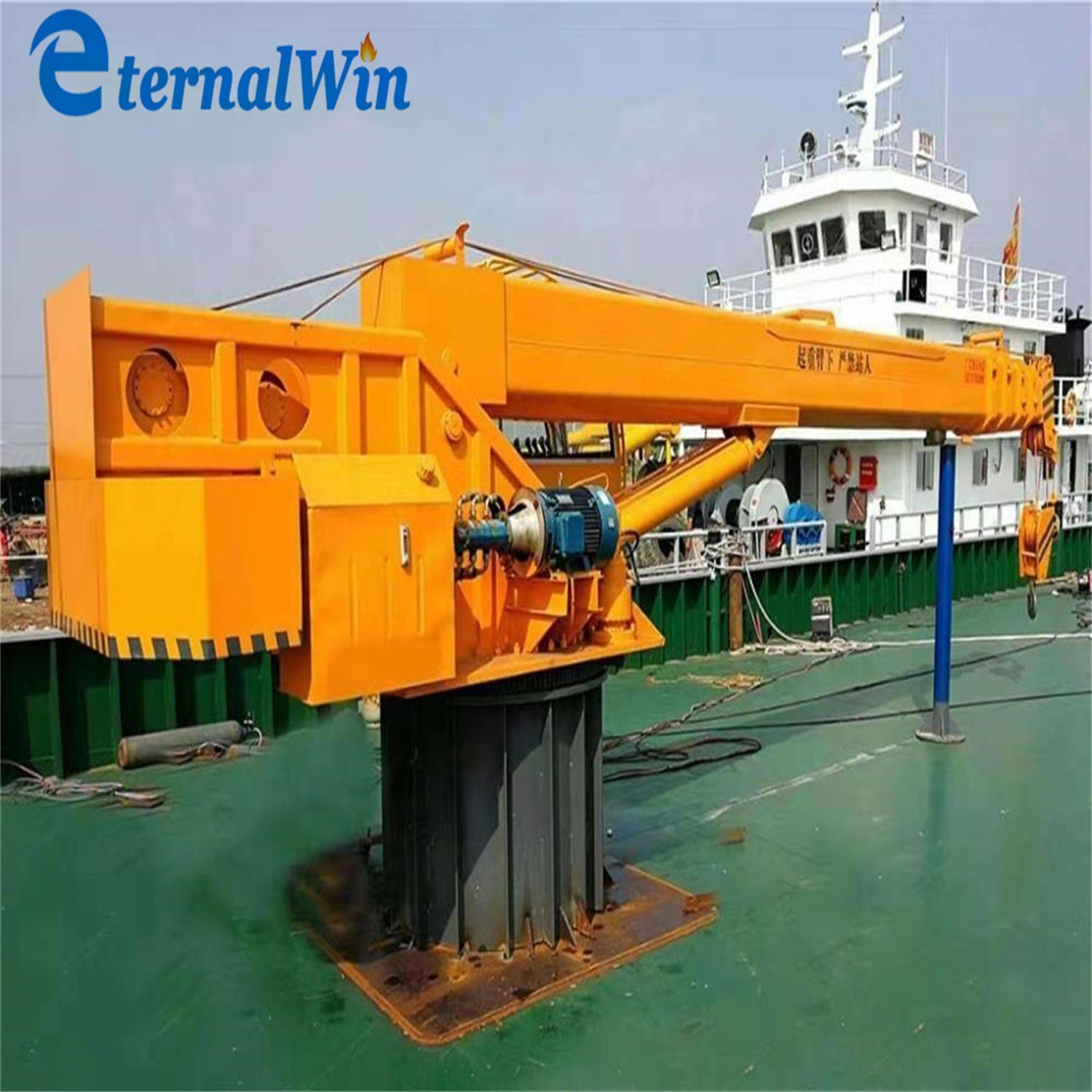 China 
                New Design Hydraulic Offshore Telescopic Ship Marine Deck Crane for Ship
             supplier