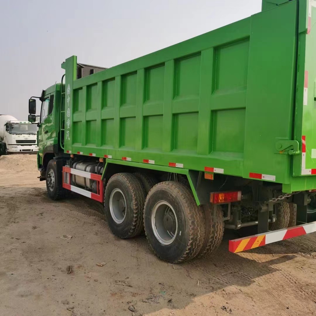 Sinotruck HOWO 6X4 8X4 12wheels 10wheelers Used Trucks Dumper Dump Tipper Truck Price