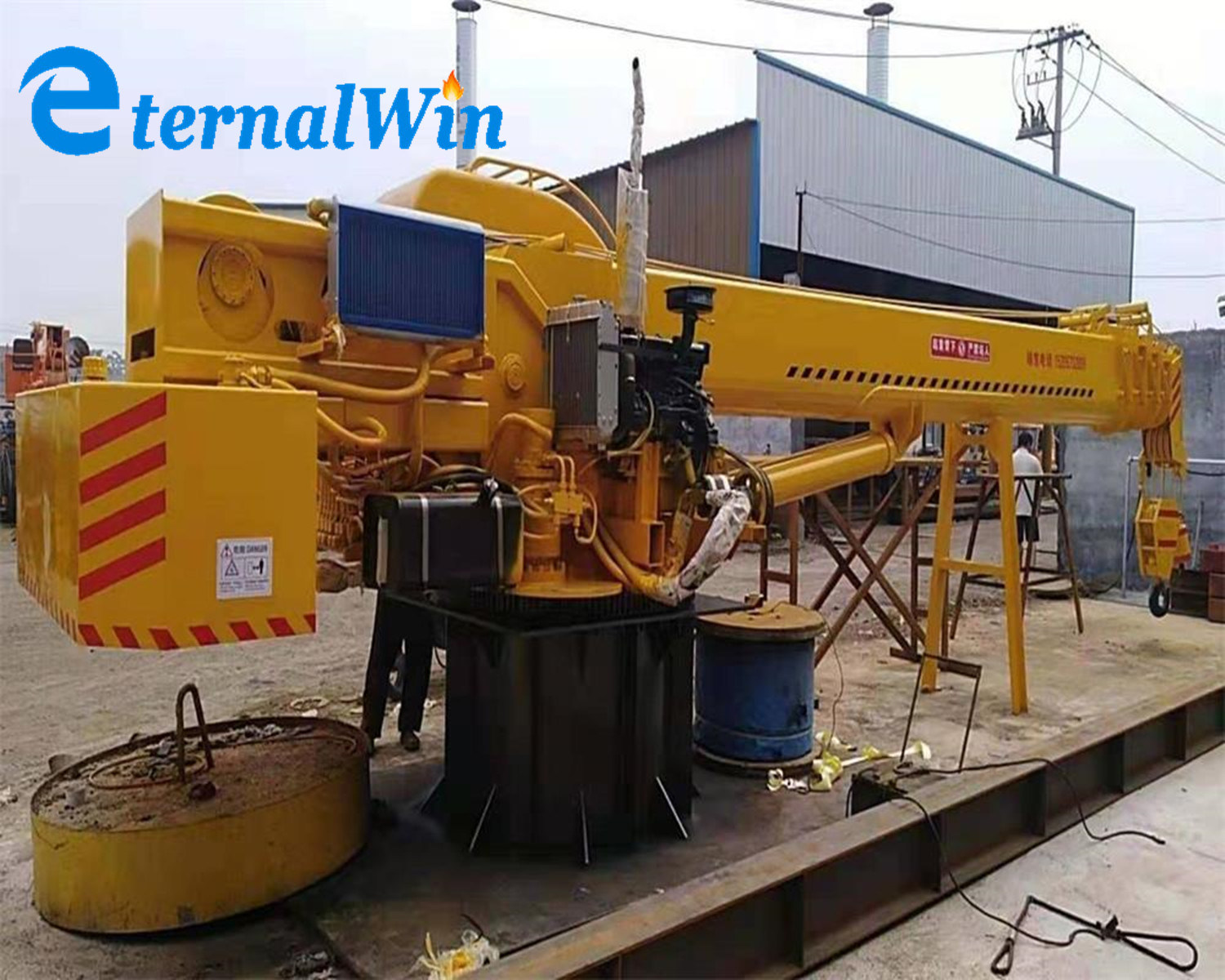 Telescopic Boom Slewing Deck Crane Safety Main Lifting Motor with Thermal Protection