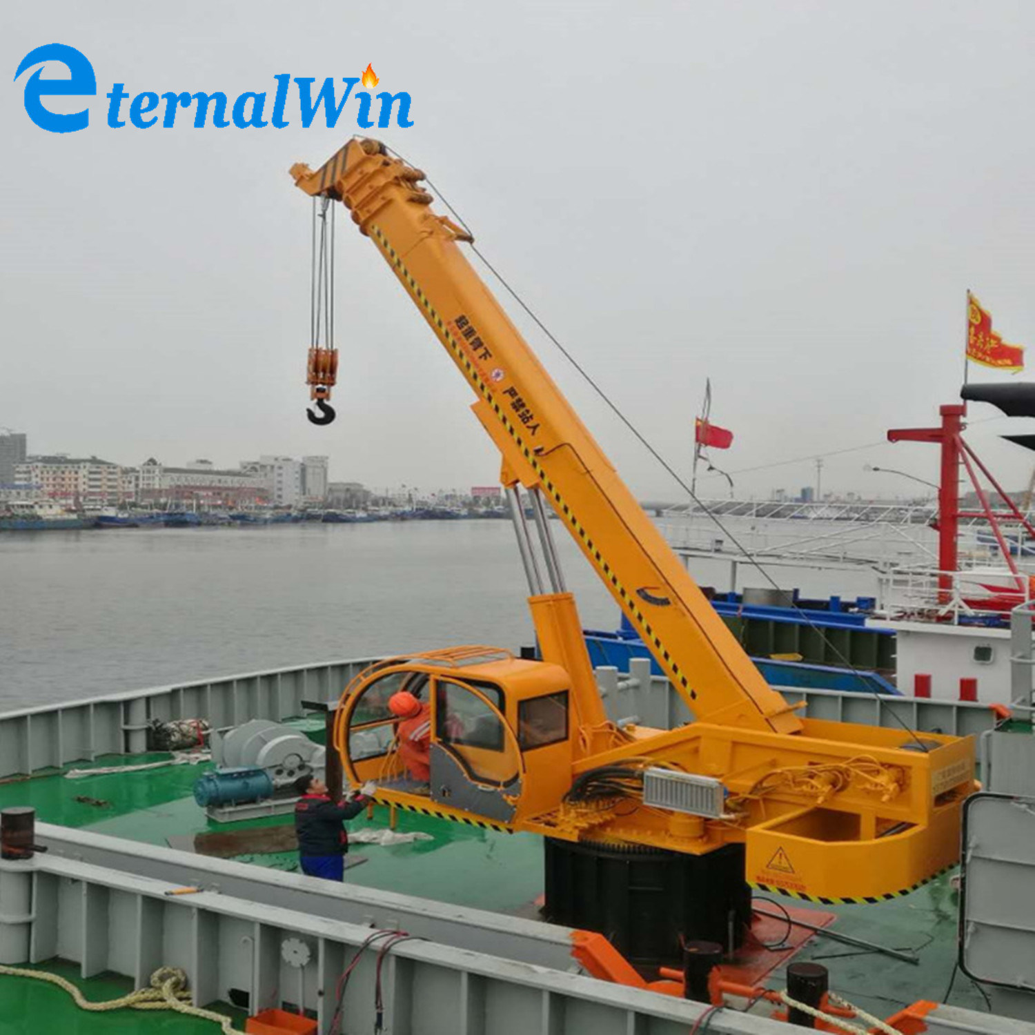 China 
                Used Ship Boat Marine Deck Crane on Site Installation at Bangladesh
             supplier