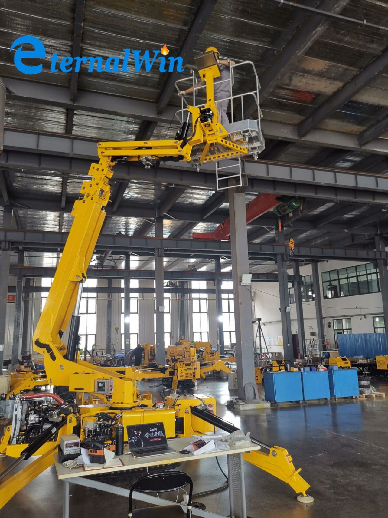 China 
                Magazijn 1 ton 3 ton Mini Spider Crawler Crane Fabrikant Prijs
             leverancier