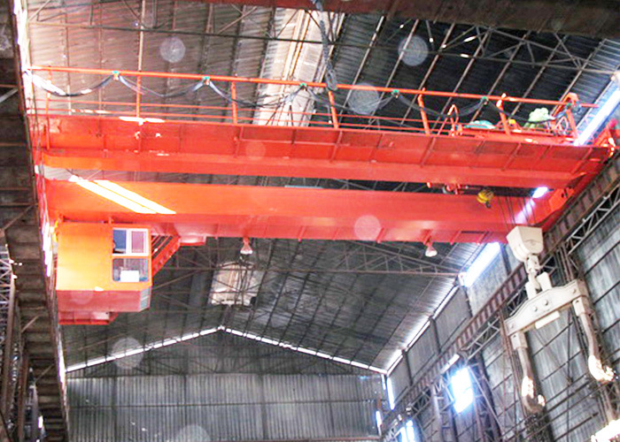 China 
                150 toneladas de fundición Crane-Winch Puente viga doble tipo tranvía viga doble puente grúa
             proveedor