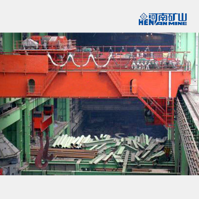 
                Casting Bridge Crane Lifting Ladle, Crane for Lifting Steel Coil
            