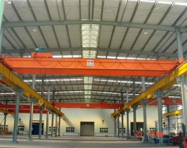 China 
                Double Girder Overhead Traveling Crane with Hoist Winch Trolley
             supplier