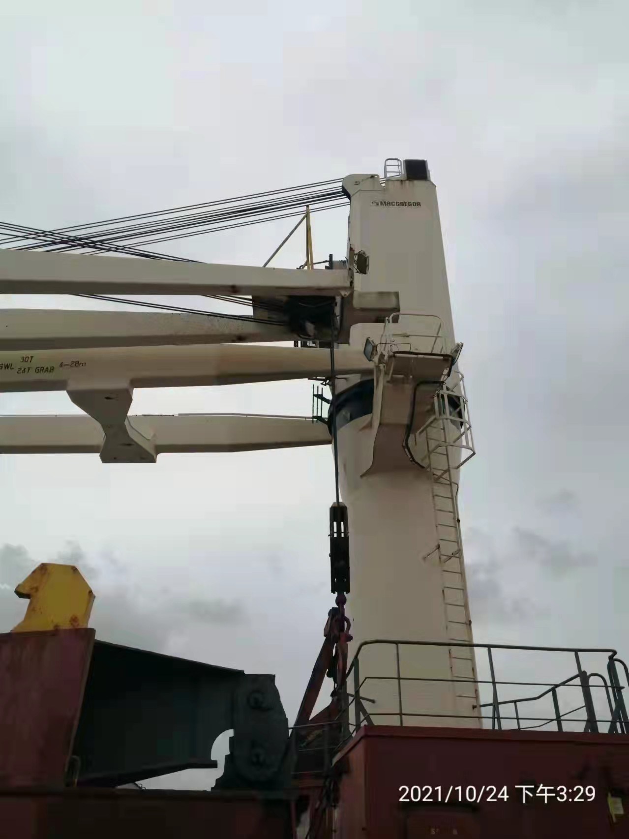 China 
                Second hand SWL 30t Boom 28m MacGREGOR Ship Crane for Bulk Grab
             supplier