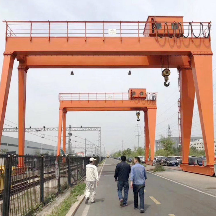 
                10-50ton Rubber Tyred Double Beam Gantry Crane / Rtg Crane
            